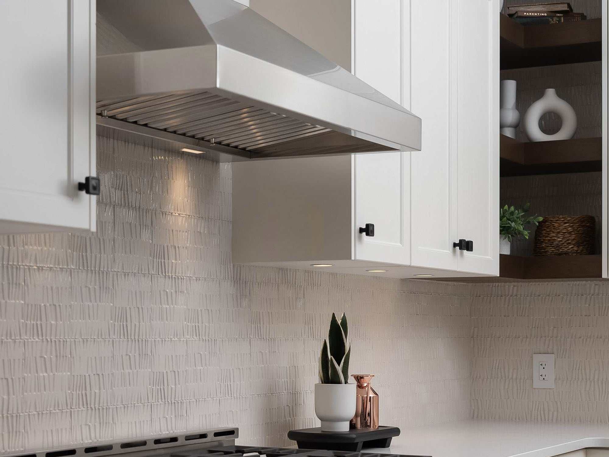 30 Inch Wall Mount Range Hood with 450/600 CFM Remote Blower - VICTORY Twister - Image 3
